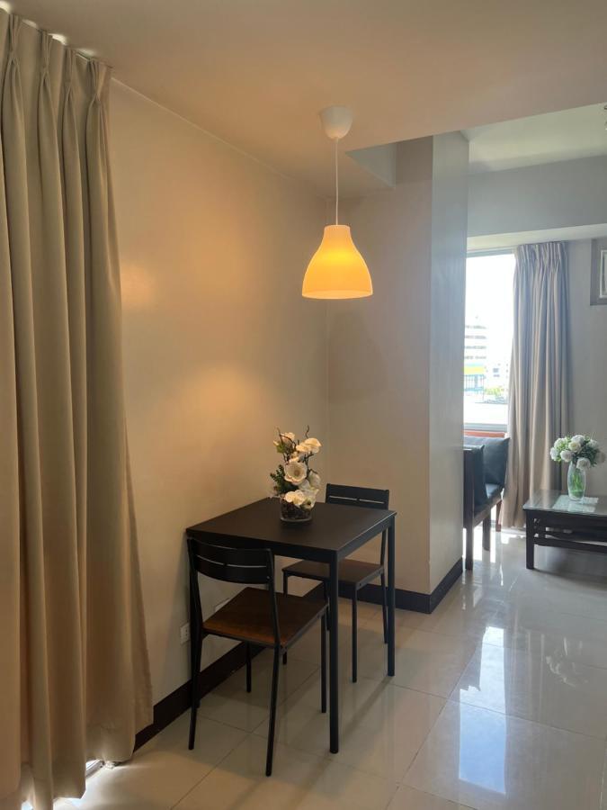 Manhattan Heights Tower D Aparthotel Manila Eksteriør bilde